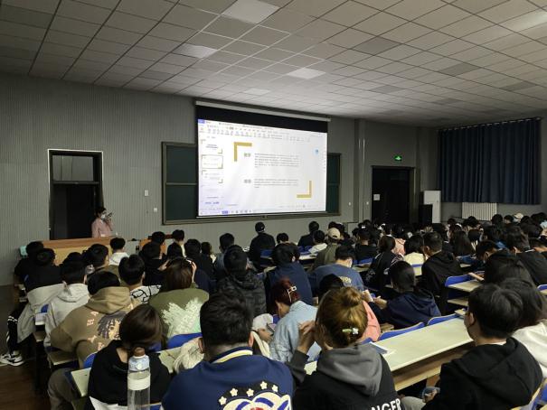 信息工程学院组织开展考研指导讲座 信息工程学院组织开展考研指导讲座