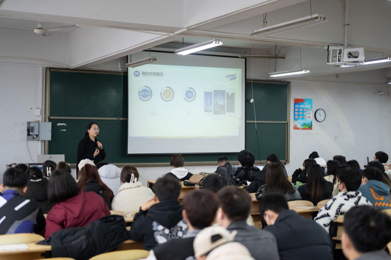 深化校企合作,建设应用型本科——“维莎原木”卓越工程师班举行开班仪式 深化校企合作,建设应用型本科——“维莎原木”卓越工程师班举行开班仪式