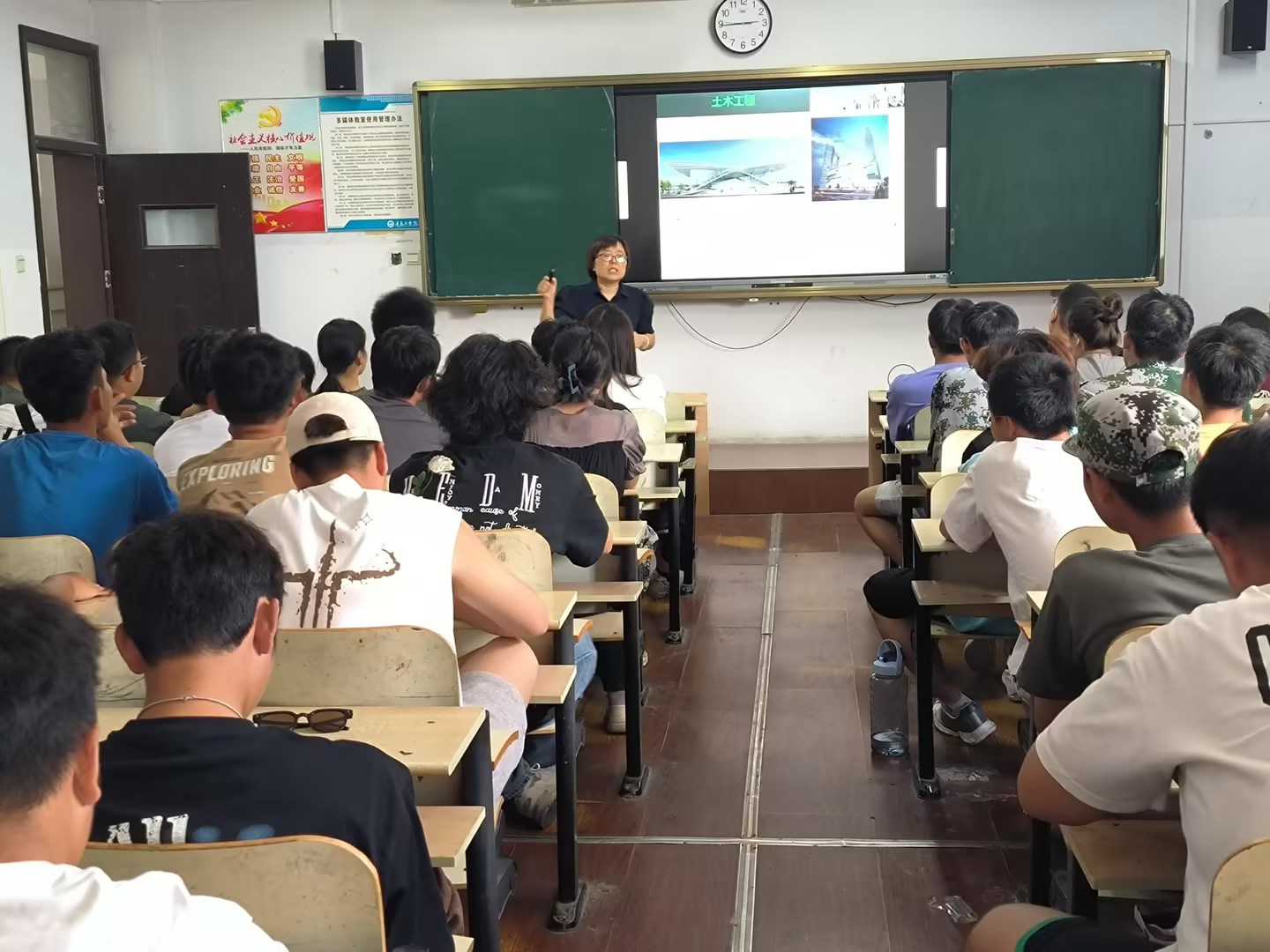 从“新”出发,展望未来——建筑工程学院开展新生见面会 从“新”出发,展望未来——建筑工程学院开展新生见面会