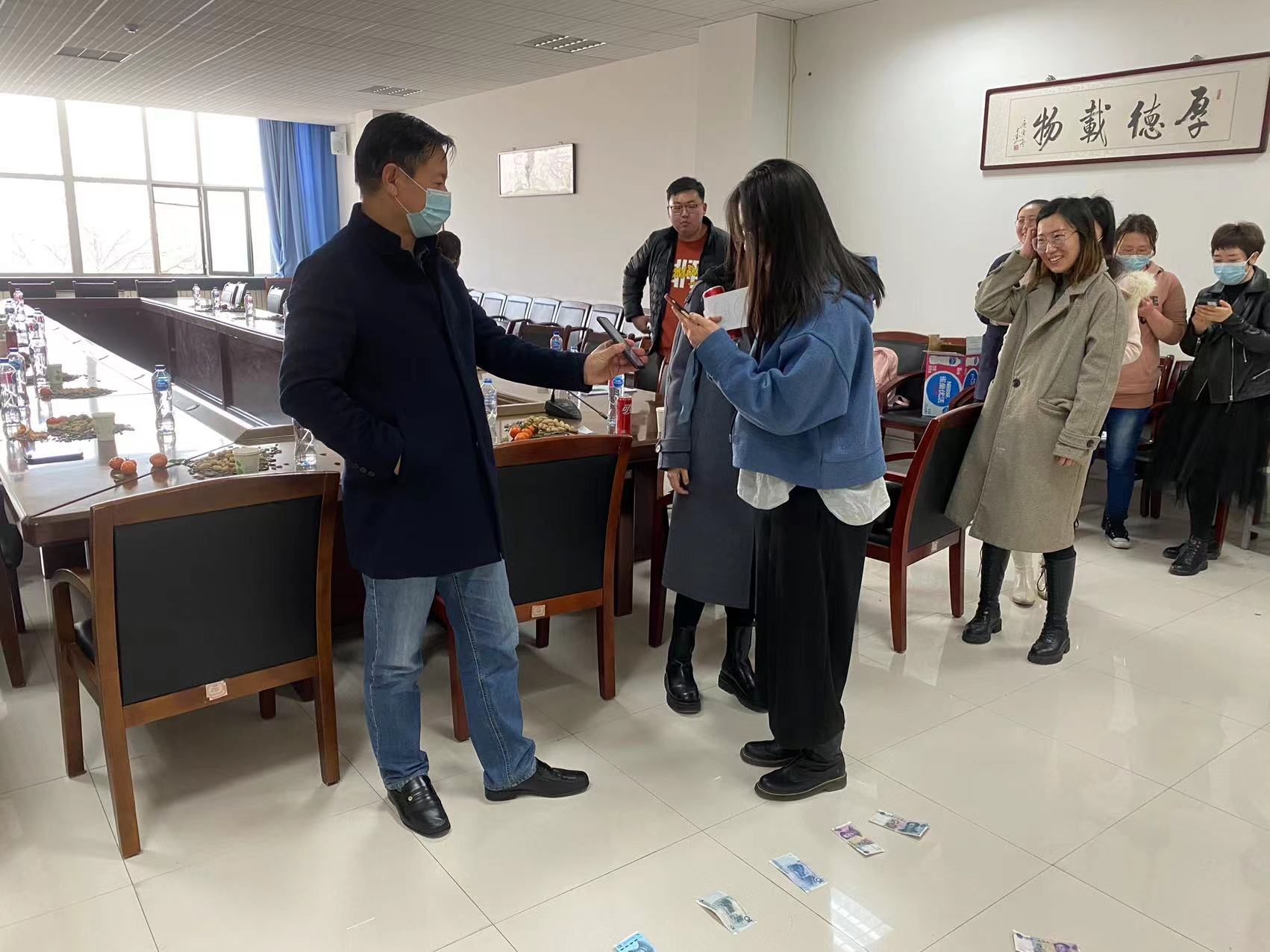 我们举行丰富多彩的活动庆祝“三八”国际劳动妇女节 我们举行丰富多彩的活动庆祝“三八”国际劳动妇女节