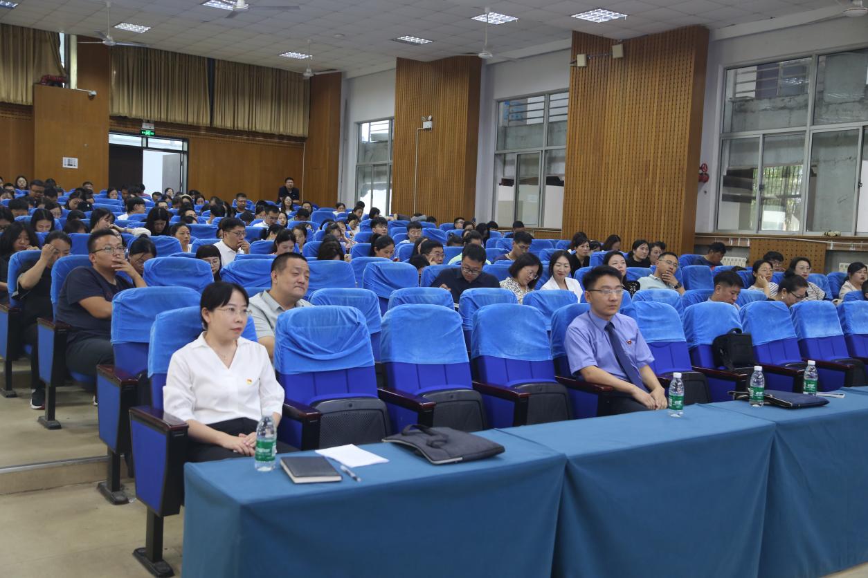 我们与胶州市人民检察院联合举办学校常见刑事风险专题讲座 我们与胶州市人民检察院联合举办学校常见刑事风险专题讲座