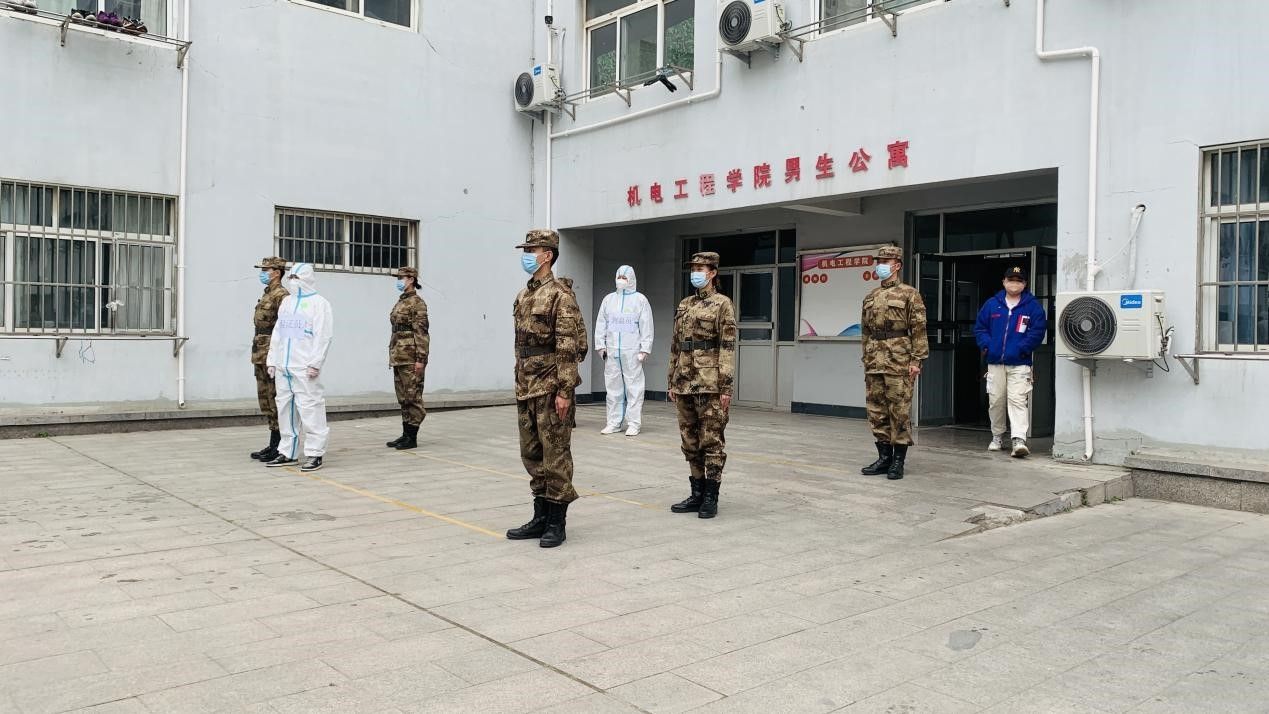 《观海新闻》bw必威西汉姆联官网:退伍大学生在战疫中践行军人本色 《观海新闻》bw必威西汉姆联官网:退伍大学生在战疫中践行军人本色