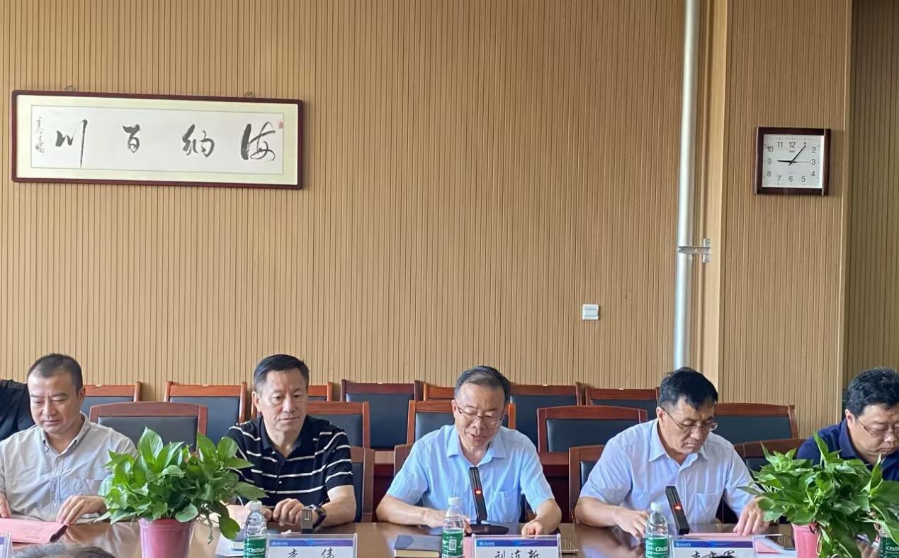 政企校深入合作 ——协同共建多元育人平台 政企校深入合作 ——协同共建多元育人平台