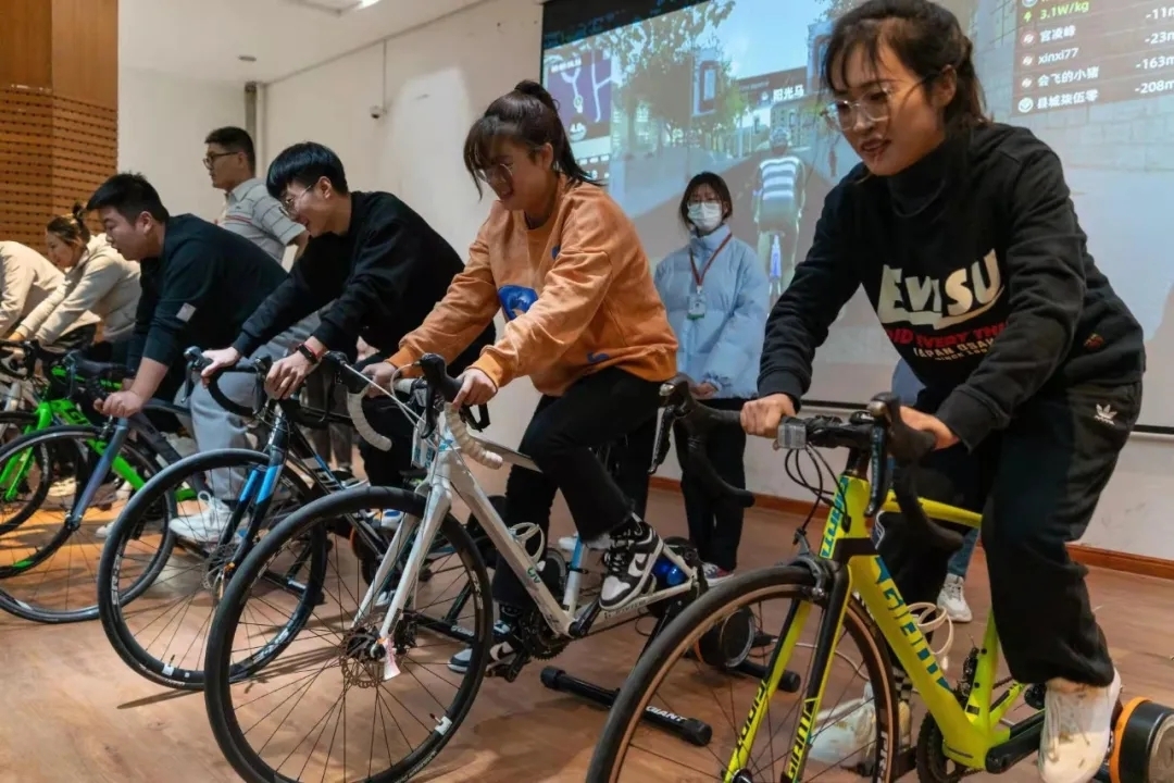 bw必威西汉姆联官网举办第二届“捷安特杯”室内骑行台挑战赛 bw必威西汉姆联官网举办第二届“捷安特杯”室内骑行台挑战赛