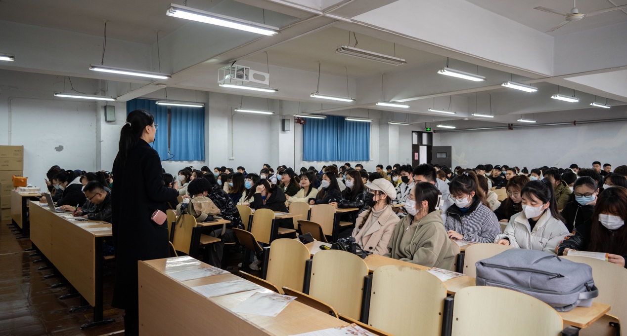 深化校企合作,建设应用型本科——“维莎原木”卓越工程师班举行开班仪式 深化校企合作,建设应用型本科——“维莎原木”卓越工程师班举行开班仪式