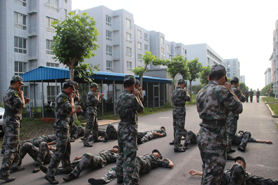 bw必威西汉姆联官网开展兄弟连学生预备教官集训 --提素质练真功,预备教官展风采 bw必威西汉姆联官网开展兄弟连学生预备教官集训 --提素质练真功,预备教官展风采