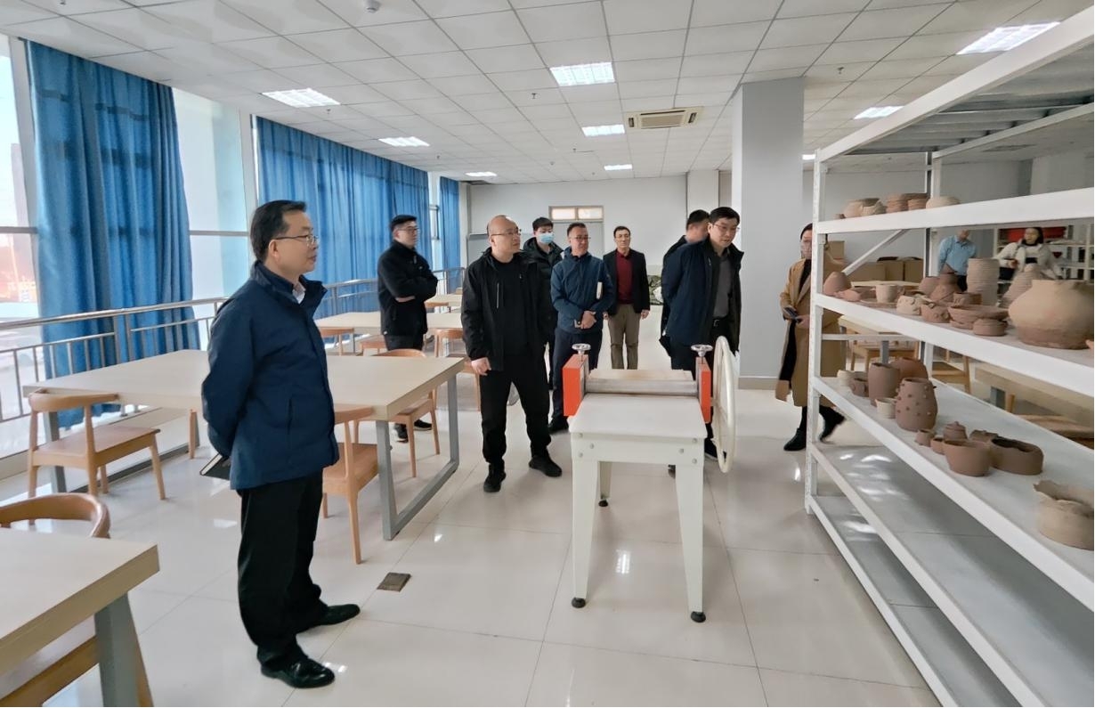 青岛市教育局来我们调研检查中央支持地方高校改革发展资金项目 青岛市教育局来我们调研检查中央支持地方高校改革发展资金项目