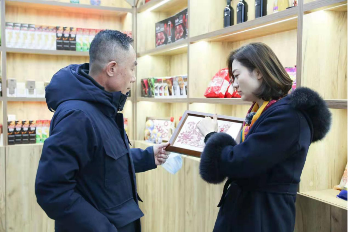bw必威西汉姆联官网李广原副校长一行赴上合示范区开展校政企合作交流 bw必威西汉姆联官网李广原副校长一行赴上合示范区开展校政企合作交流