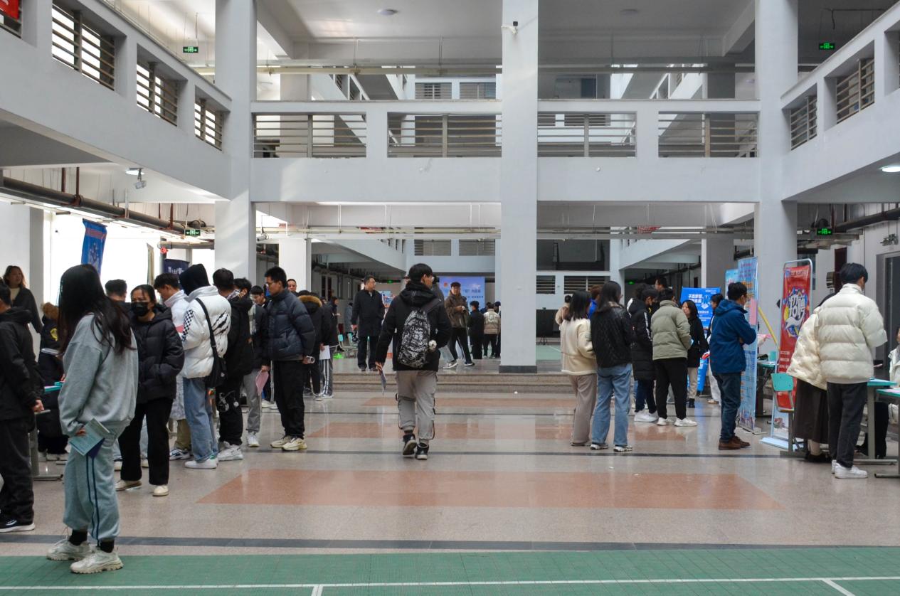 筑梦青春·职引未来——我们成功举办 2024届毕业生即墨区秋季专场校园招聘会 筑梦青春·职引未来——我们成功举办 2024届毕业生即墨区秋季专场校园招聘会