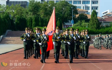 bw必威西汉姆联官网 2021级新生军训结营仪式 暨开学典礼顺利举行 bw必威西汉姆联官网 2021级新生军训结营仪式 暨开学典礼顺利举行