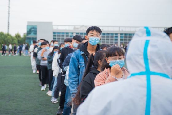 胶州唯一一所高校完成所有师生核酸检测!家长称看到了“放心” 胶州唯一一所高校完成所有师生核酸检测!家长称看到了“放心”