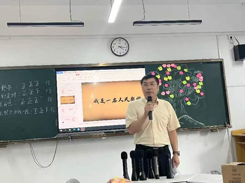 躬耘教坛 强国有我 ——校领导带队开展教师节走访慰问活动 躬耘教坛 强国有我 ——校领导带队开展教师节走访慰问活动