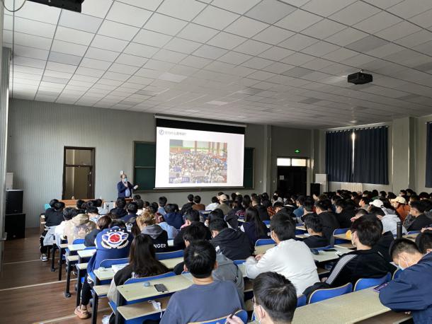 信息工程学院组织开展考研指导讲座 信息工程学院组织开展考研指导讲座
