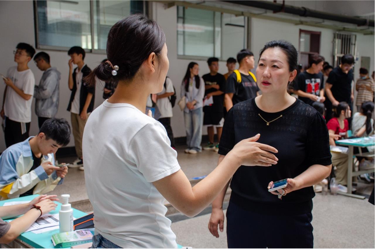 我们喜迎2023级新生入学报到 我们喜迎2023级新生入学报到