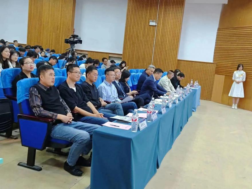 校企合作促就业,跨境电商创机会|bw必威西汉姆联官网举办跨境电商卓越人才班结业仪式暨学习成果汇演活动 校企合作促就业,跨境电商创机会|bw必威西汉姆联官网举办跨境电商卓越人才班结业仪式暨学习成果汇演活动