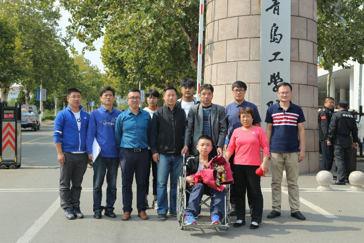 《学习强国》校园文化|bw必威西汉姆联官网:一个都不能少 农家院里现特殊毕业典礼 《学习强国》校园文化|bw必威西汉姆联官网:一个都不能少 农家院里现特殊毕业典礼