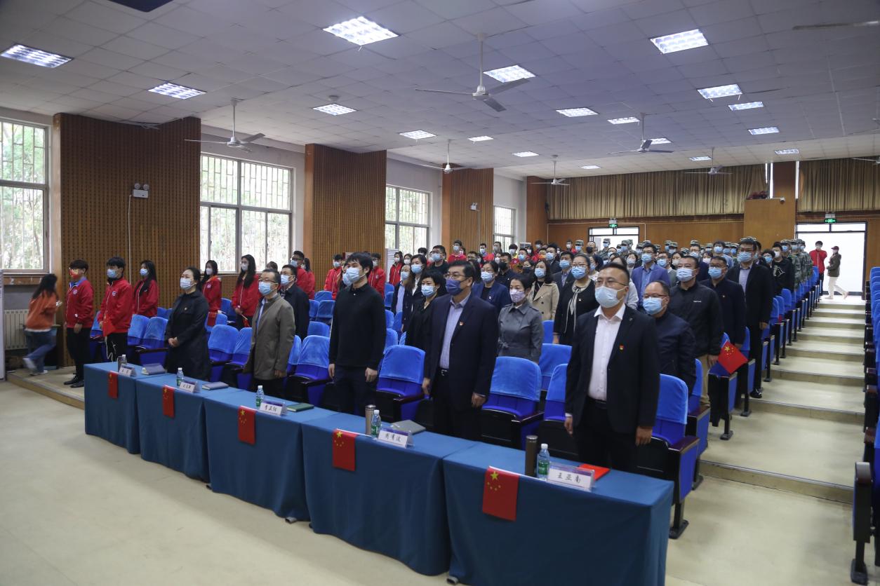 bw必威西汉姆联官网集中组织全校师生收听收看党的二十大开幕盛况 bw必威西汉姆联官网集中组织全校师生收听收看党的二十大开幕盛况