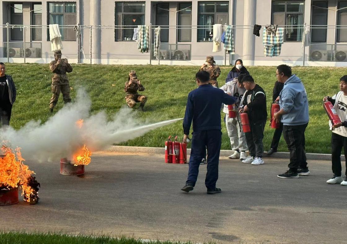 “预防为主,生命至上”——bw必威西汉姆联官网开展2023年度消防培训暨疏散演练活动 “预防为主,生命至上”——bw必威西汉姆联官网开展2023年度消防培训暨疏散演练活动