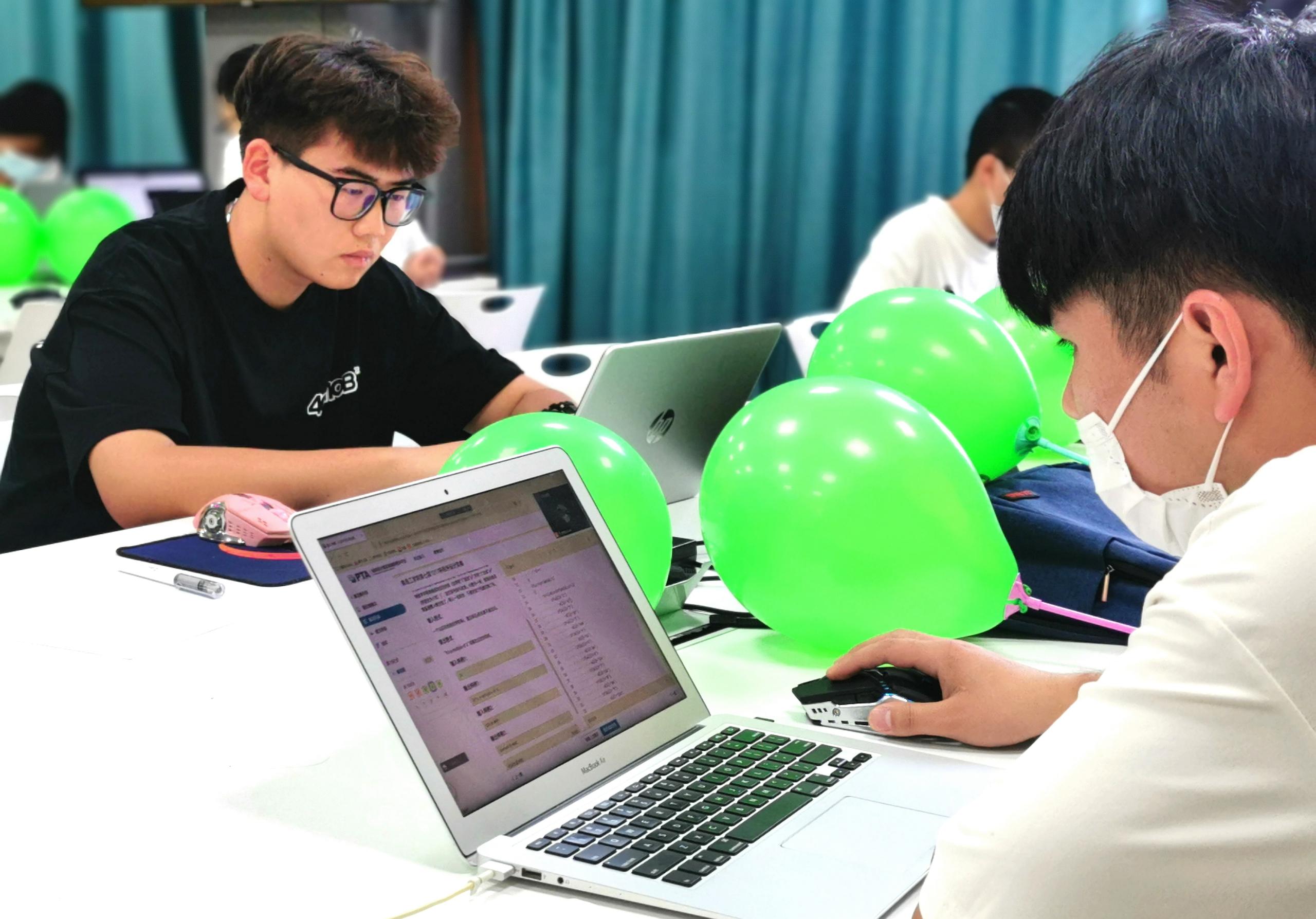 bw必威西汉姆联官网第七届1317杯程序设计大赛圆满结束 bw必威西汉姆联官网第七届1317杯程序设计大赛圆满结束