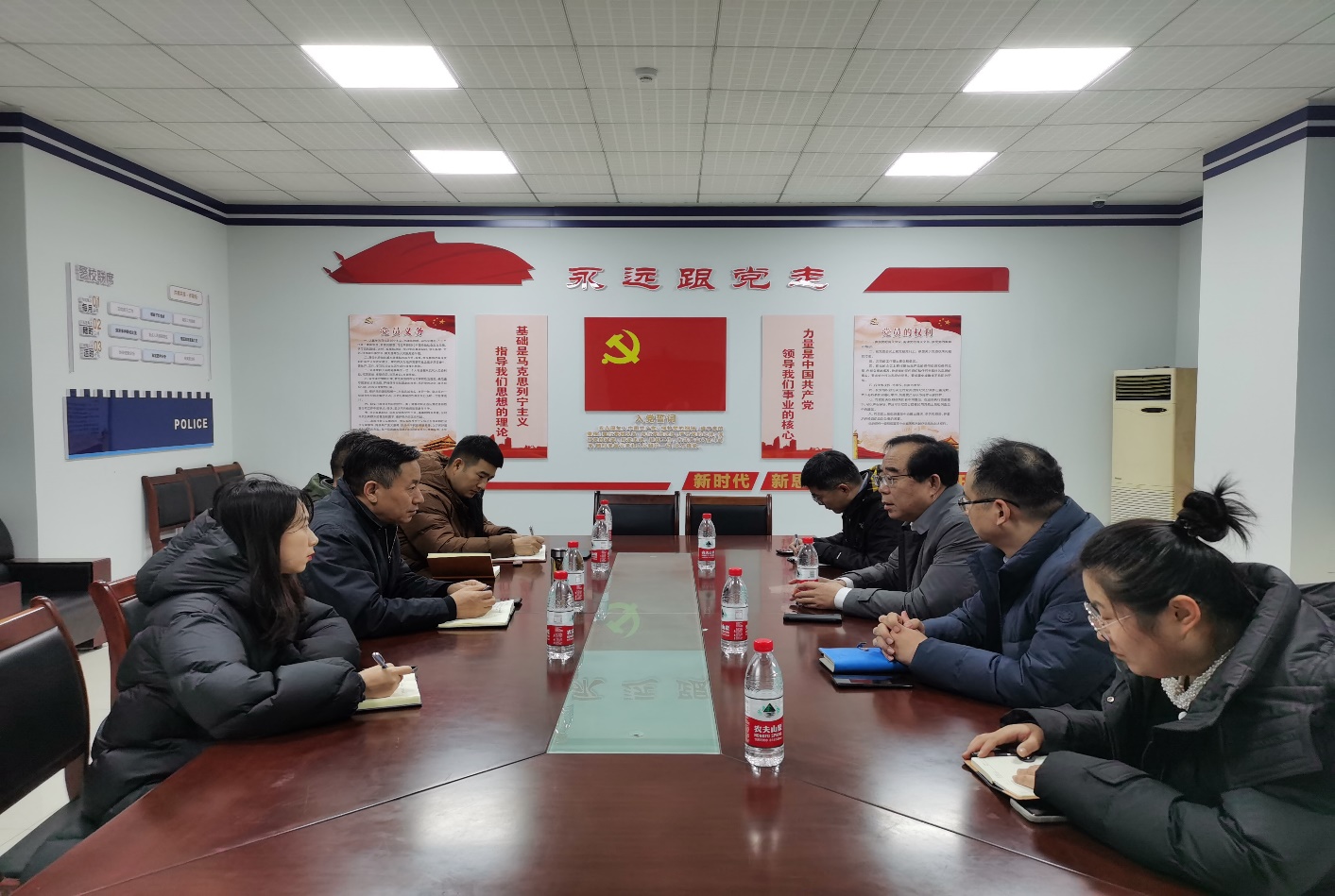 胶州市人力资源和社会保障局局长姜衍海一行到我们走访交流 胶州市人力资源和社会保障局局长姜衍海一行到我们走访交流