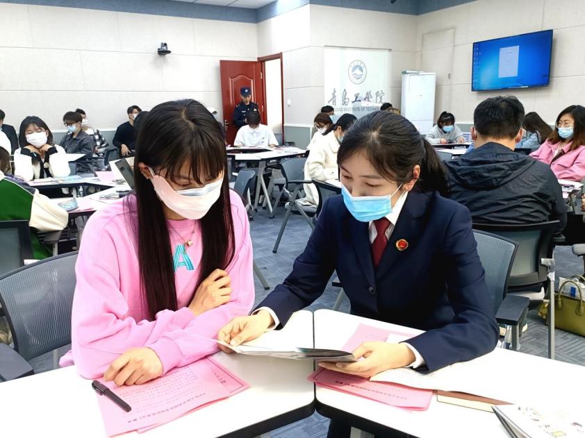 bw必威西汉姆联官网联合公检法为万名师生举办校园防诈骗安全教育讲座 bw必威西汉姆联官网联合公检法为万名师生举办校园防诈骗安全教育讲座