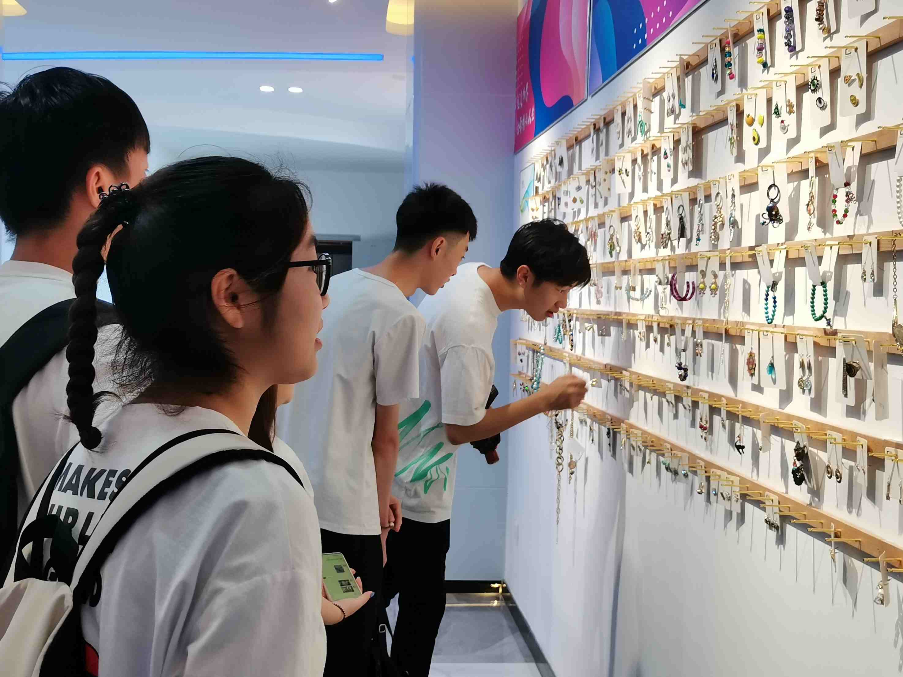 bw必威西汉姆联官网与青岛上合跨境电商产业园 举办“校企合作人才培养基地”揭牌仪式 bw必威西汉姆联官网与青岛上合跨境电商产业园 举办“校企合作人才培养基地”揭牌仪式