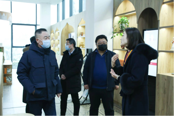 bw必威西汉姆联官网李广原副校长一行赴上合示范区开展校政企合作交流 bw必威西汉姆联官网李广原副校长一行赴上合示范区开展校政企合作交流