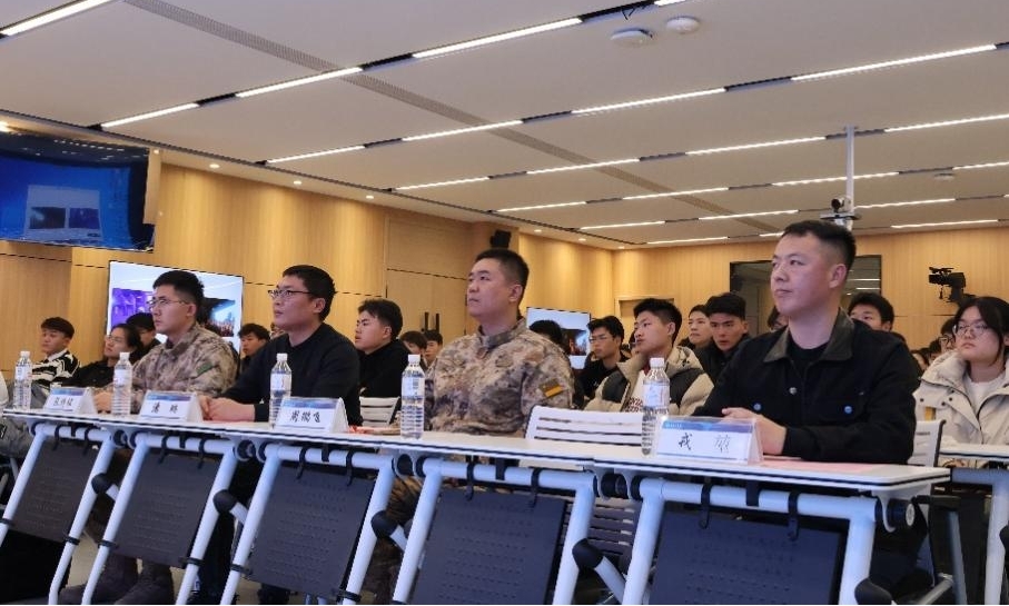 我们开展2024年春季征兵政策宣讲会 我们开展2024年春季征兵政策宣讲会