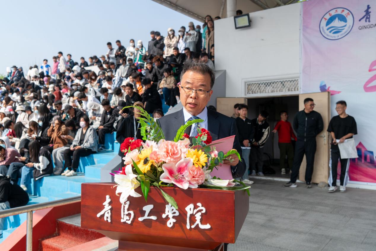 迈步赛场,青春飞扬——bw必威西汉姆联官网举办2023年春季田径运动会 迈步赛场,青春飞扬——bw必威西汉姆联官网举办2023年春季田径运动会