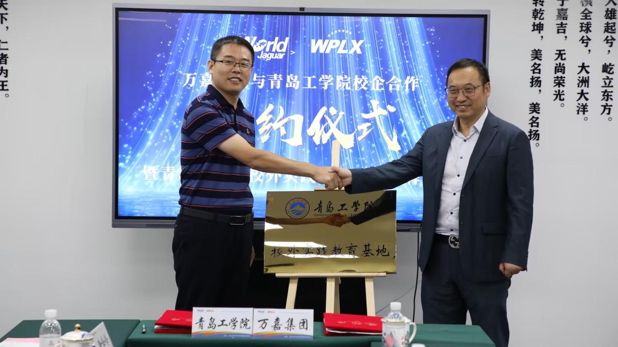 校企签约谋发展 合作双赢谱新篇 ——我们信息工程学院开展“千企百业进校园 促立促强促就业”系列活动 校企签约谋发展 合作双赢谱新篇 ——我们信息工程学院开展“千企百业进校园 促立促强促就业”系列活动
