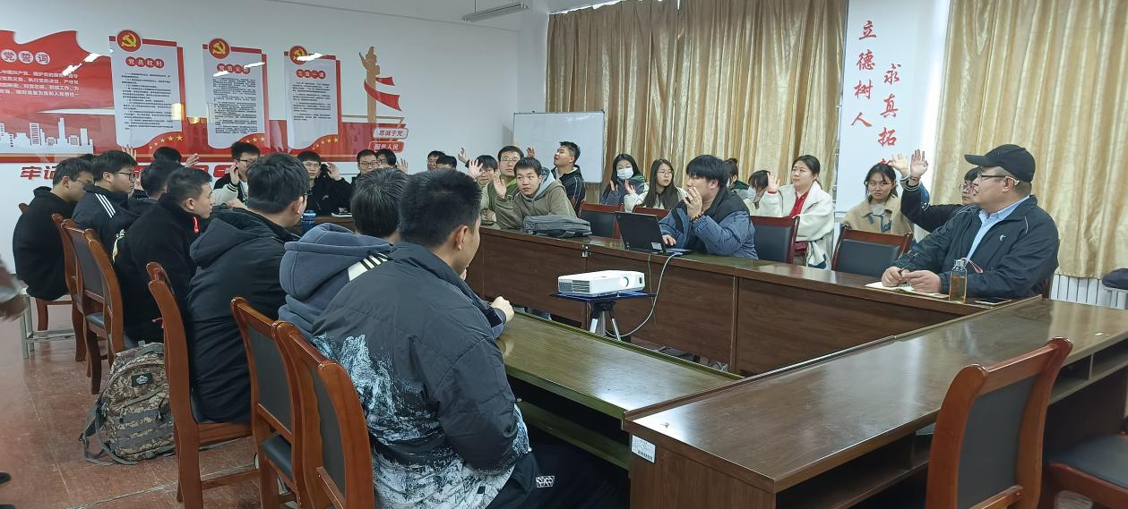 研途分享,筑梦未来——信息工程学院电子信息专业开展考研座谈会 研途分享,筑梦未来——信息工程学院电子信息专业开展考研座谈会