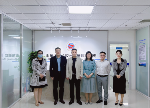 我们与山东诚功(胶州)律师事务所开展校企合作交流 我们与山东诚功(胶州)律师事务所开展校企合作交流