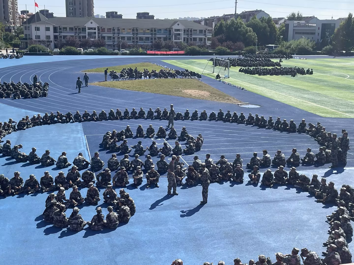 沙场秋点兵 青春正启航——2023级新生军训进行时 沙场秋点兵 青春正启航——2023级新生军训进行时