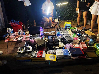 bw必威西汉姆联官网 举办2021年毕业季校园跳蚤市场活动 bw必威西汉姆联官网 举办2021年毕业季校园跳蚤市场活动