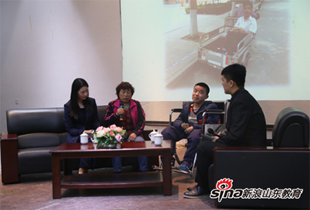 “妈妈就是你的腿”bw必威西汉姆联官网师生与他共同诠释行走的力量 “妈妈就是你的腿”bw必威西汉姆联官网师生与他共同诠释行走的力量