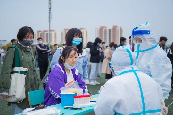 胶州唯一一所高校完成所有师生核酸检测!家长称看到了“放心” 胶州唯一一所高校完成所有师生核酸检测!家长称看到了“放心”