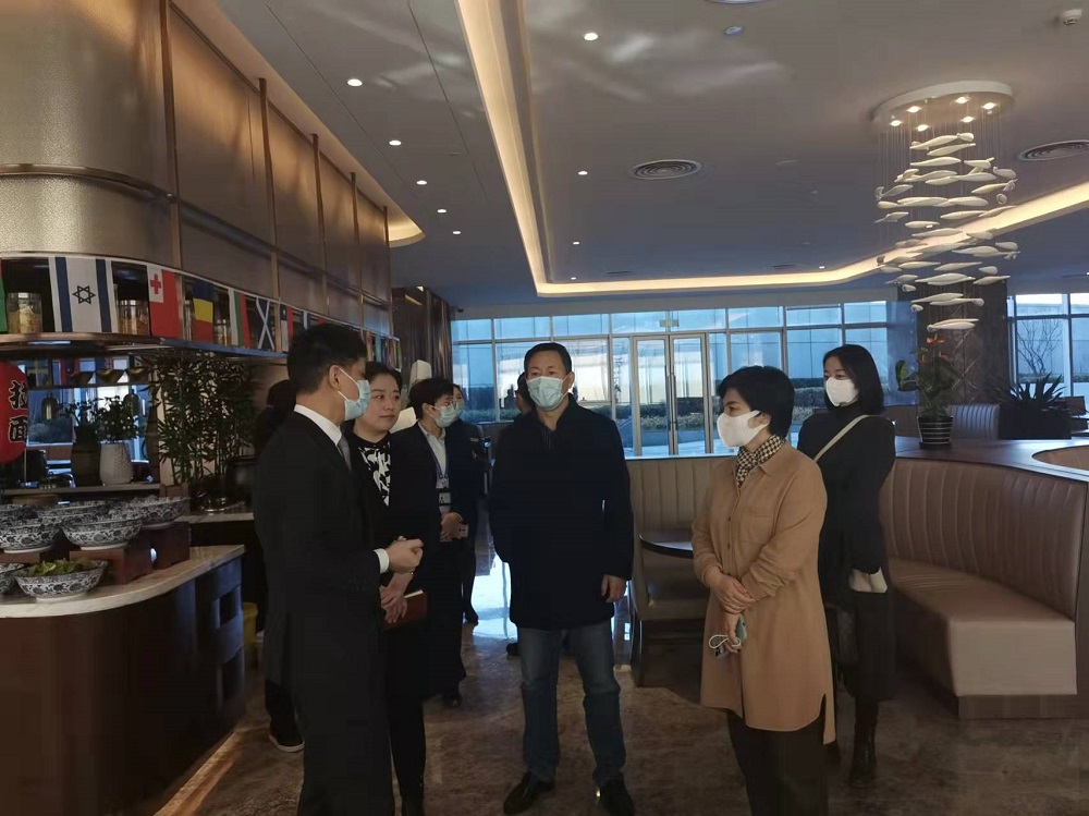 bw必威西汉姆联官网董事长李广平一行到青岛胶东临空经济示范区调研 bw必威西汉姆联官网董事长李广平一行到青岛胶东临空经济示范区调研