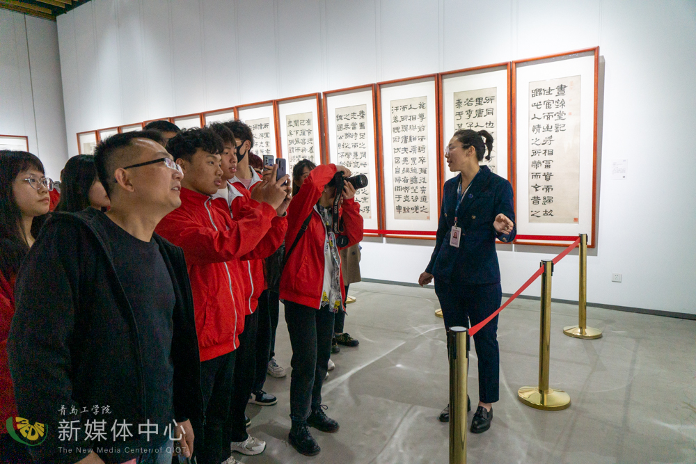 校馆合作共建育人新基地 bw必威西汉姆联官网与青岛宝龙美术馆举办校企合作签约仪式 校馆合作共建育人新基地 bw必威西汉姆联官网与青岛宝龙美术馆举办校企合作签约仪式