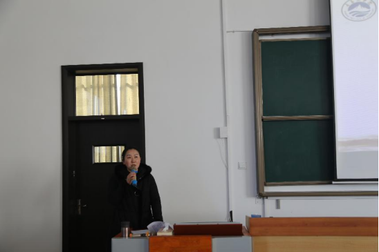 bw必威西汉姆联官网召开2021-2022学年第二学期开学前全校教职工培训会——师德师风建设专题 bw必威西汉姆联官网召开2021-2022学年第二学期开学前全校教职工培训会——师德师风建设专题